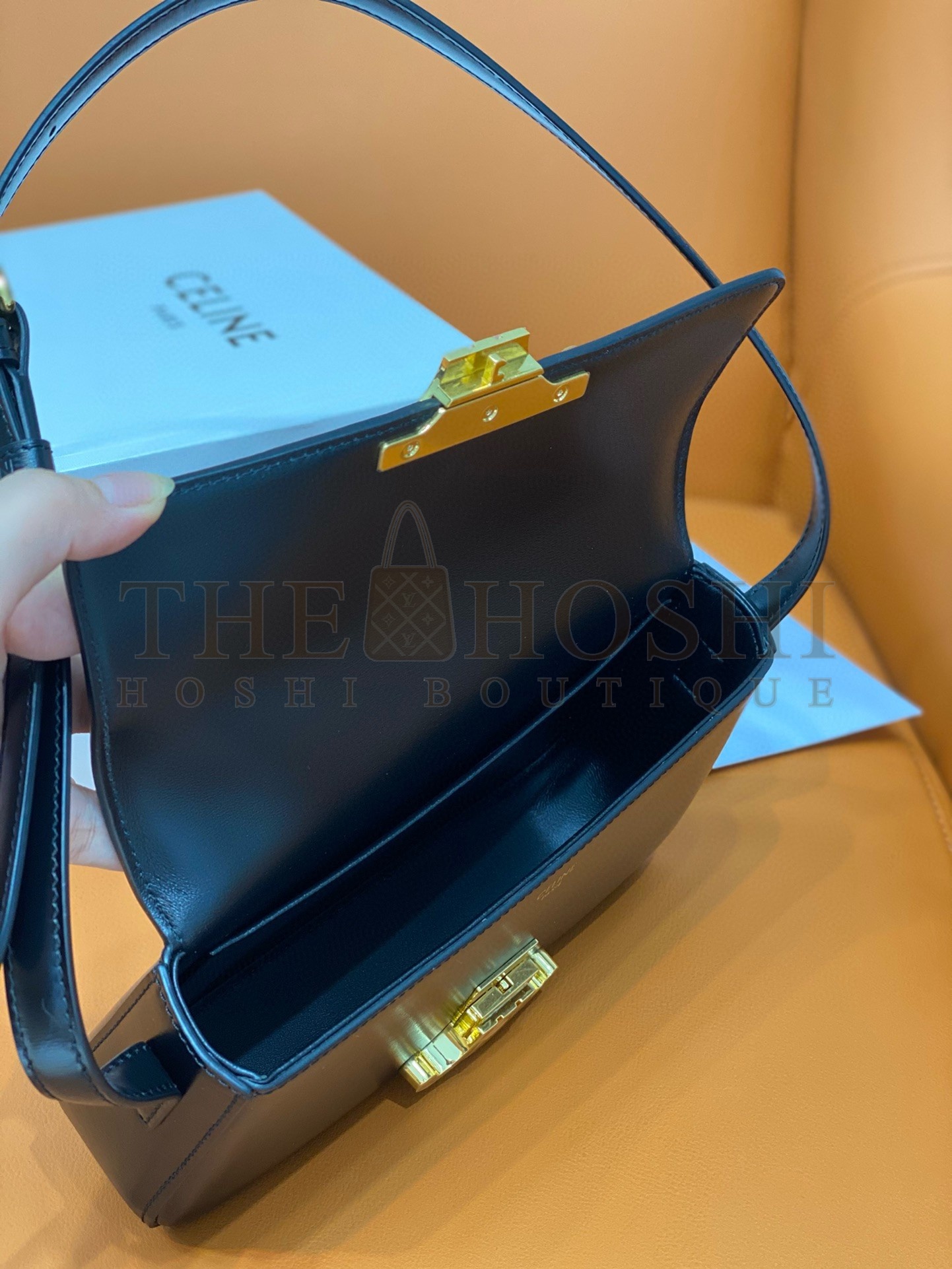 Ce1i*e Claude Shoulder Bag in Black Calfskin Master Quality