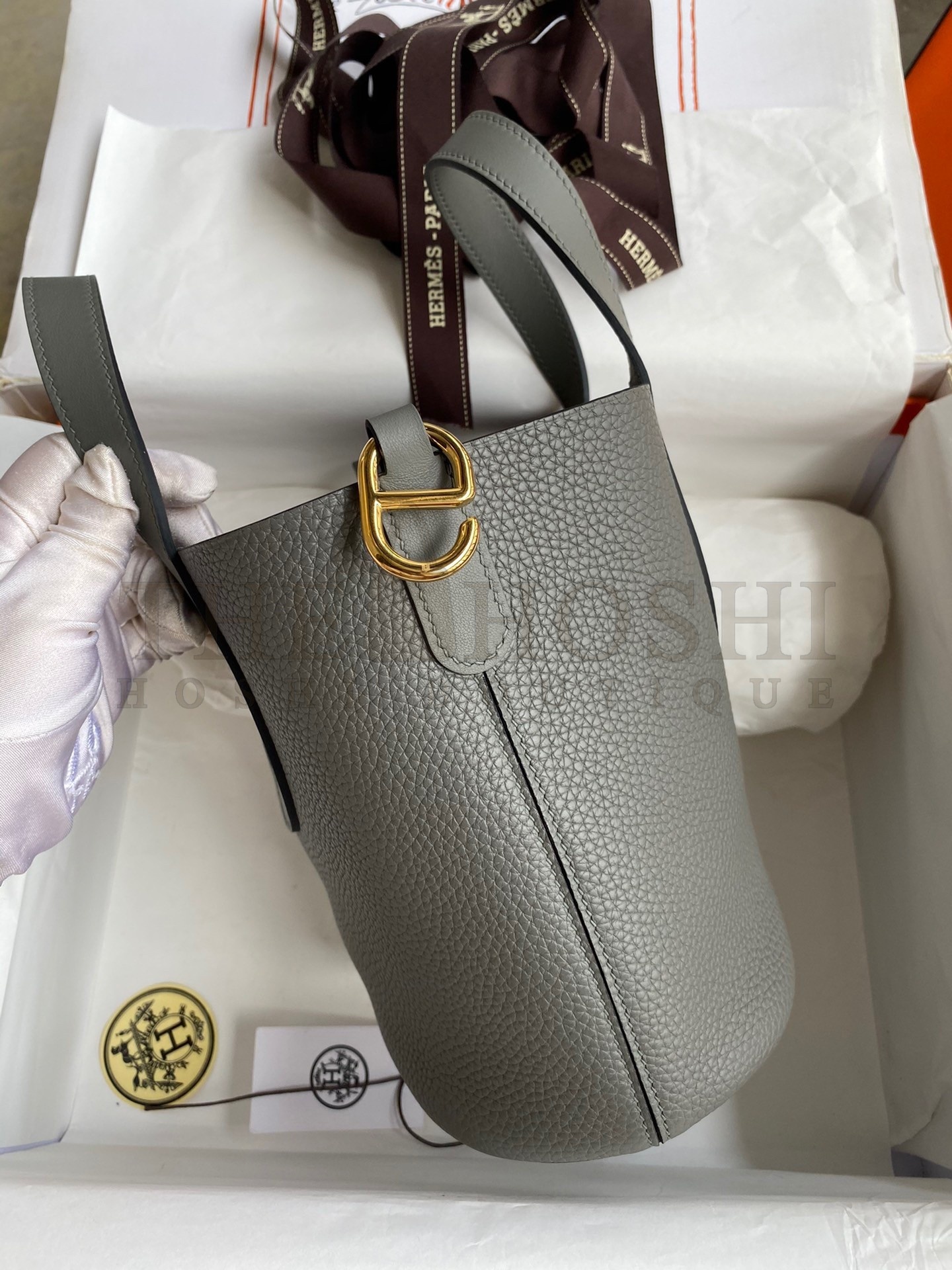 H**me5 In The Loop 18 Handmade Bag in Gris Meyer Clemence Leather Master Quality