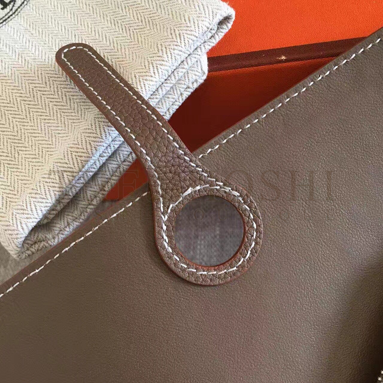 H**me5 Dogon Duo Wallet in Taupe Clemence Leather Master Quality