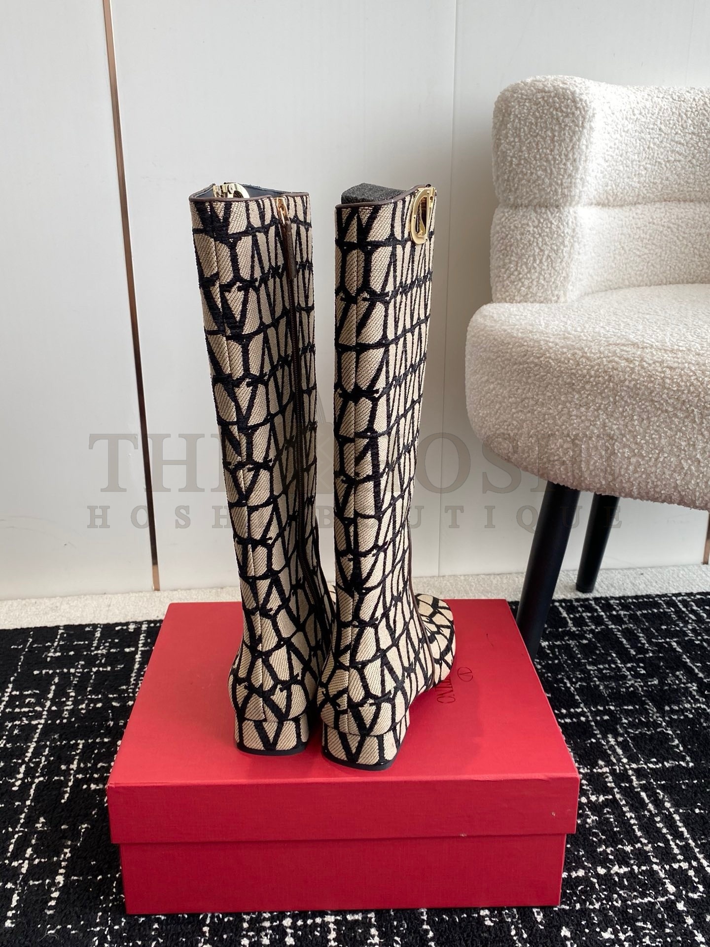 Va1e*ntin0 VLogo Type Knee Boots in Black Toile Iconographe fabric Master Quality