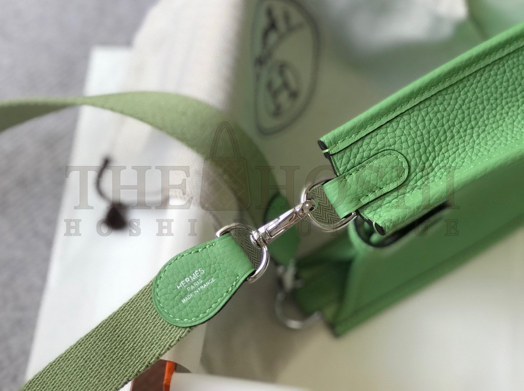 H**me5 Evelyne III Mini Bag In Vert Criquet Clemence Leather Master Quality