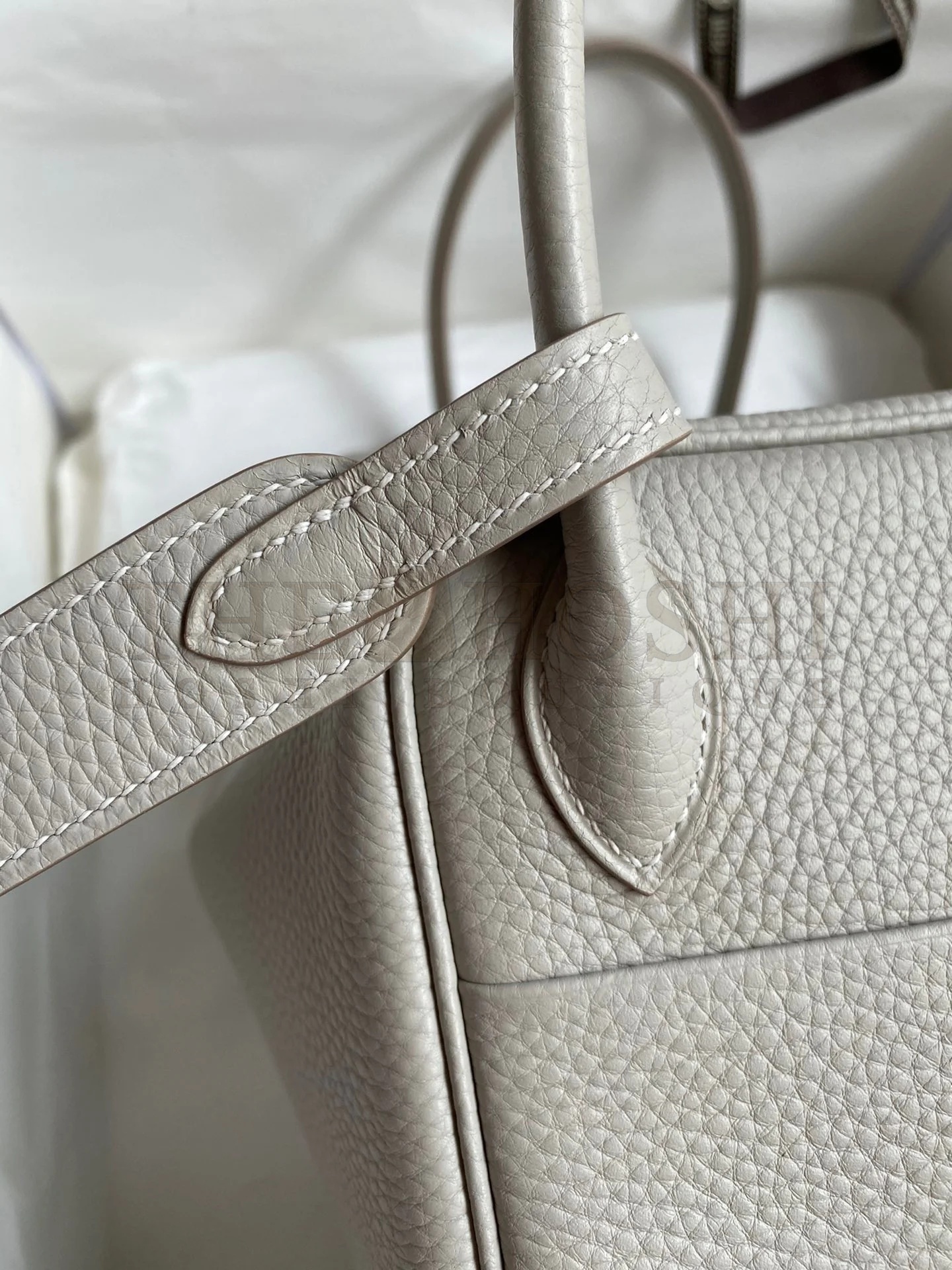H**me5 Lindy 26 Handmade Bag In Pearl Grey Clemence Leather Master Quality