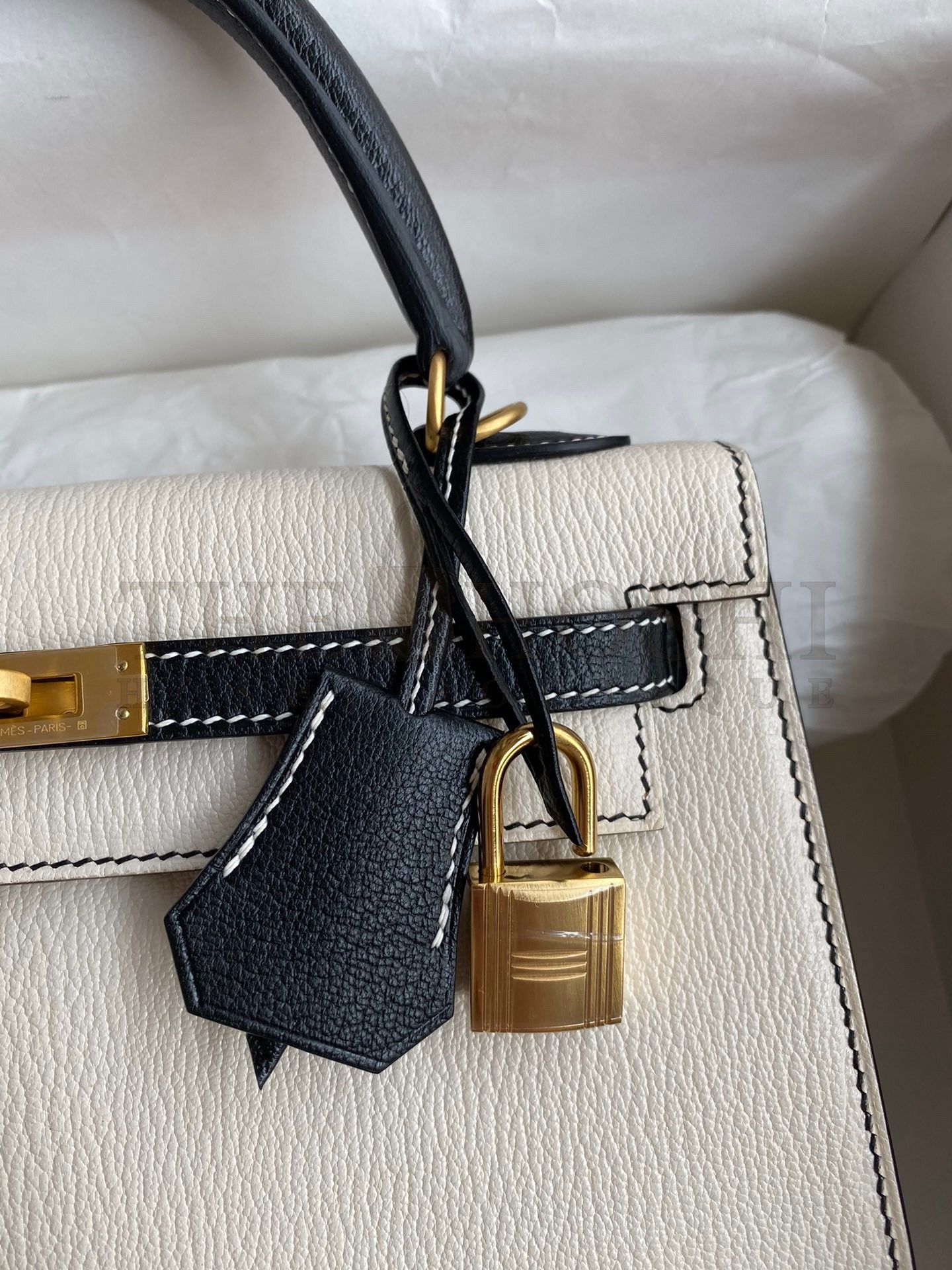 H**me5 Kelly Sellier 25 Bicolor Bag in White and Black Mysore Goatskin Master Quality