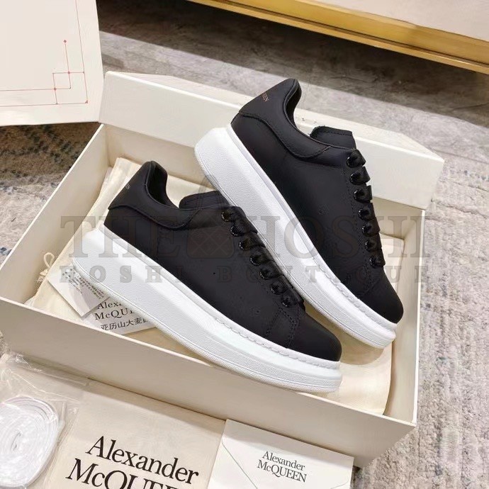 A1exa*der Mcqv*en Women