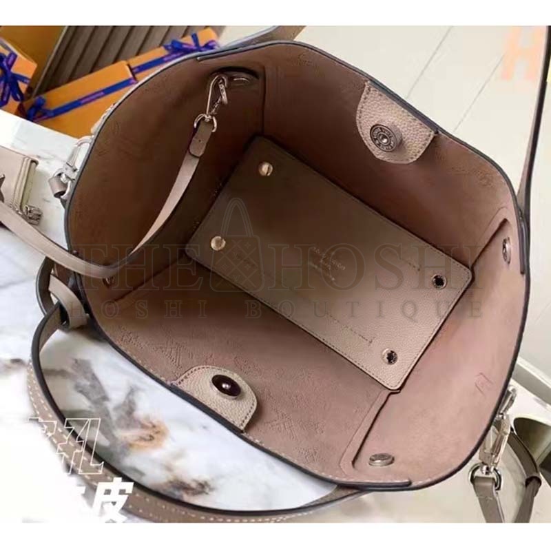 L0vis Vvtt0n LV Women Hina PM Bucket Bag Gray Mahina Perforated Calf Master Quality