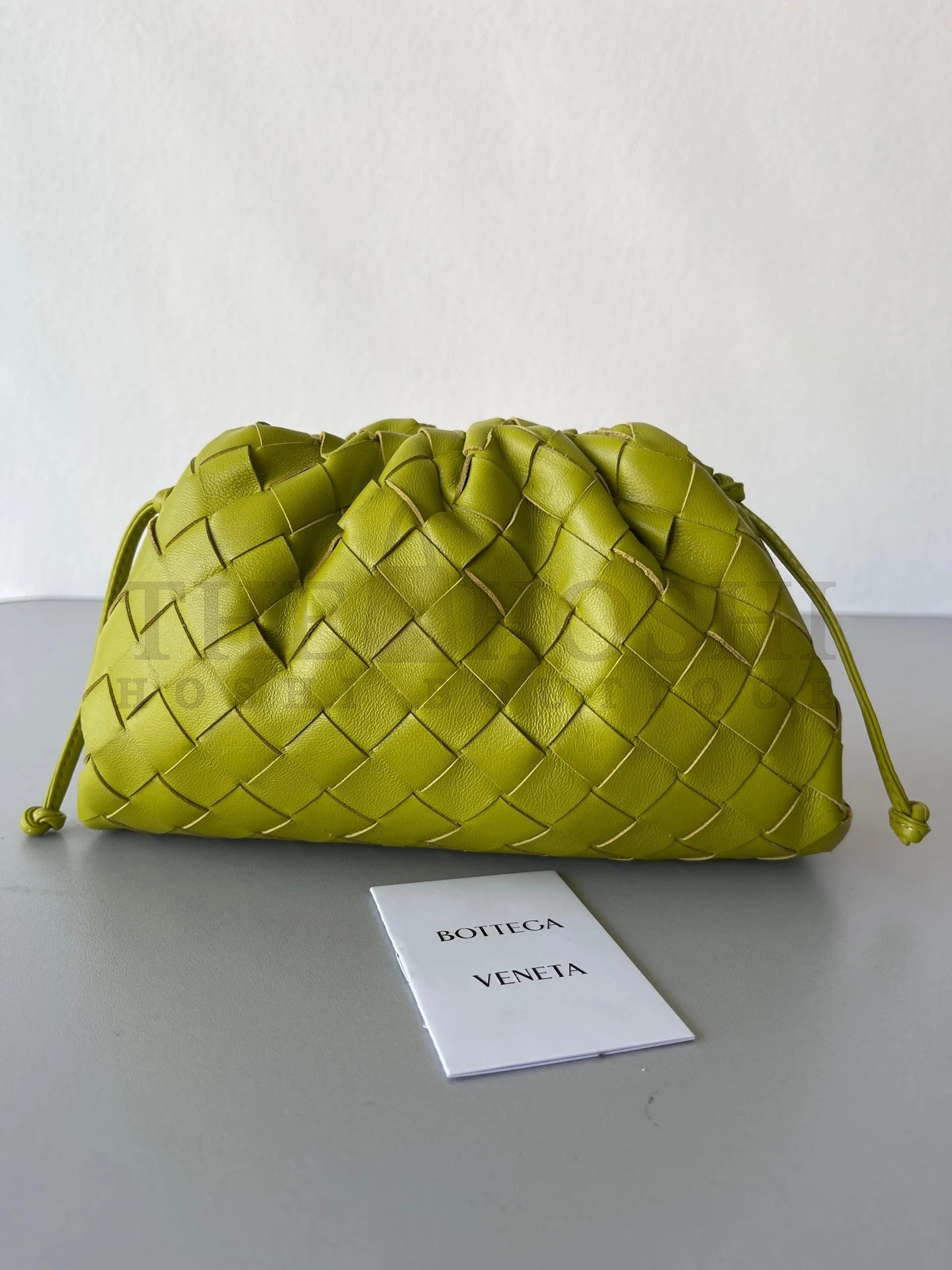 B0tt*ga Ven*ta Mini Pouch with Strap in Kiwi Intrecciato Lambskin Master Quality