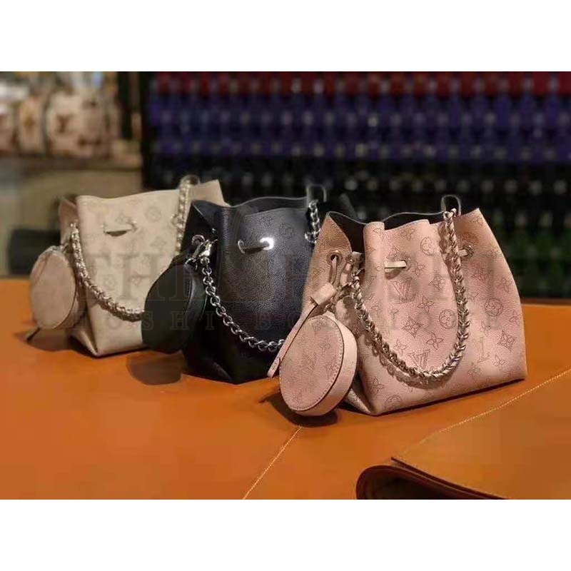 L0vis Vvtt0n LV Women Bella Bucket Bag in Mahina Calf Leather Monogram Master Quality