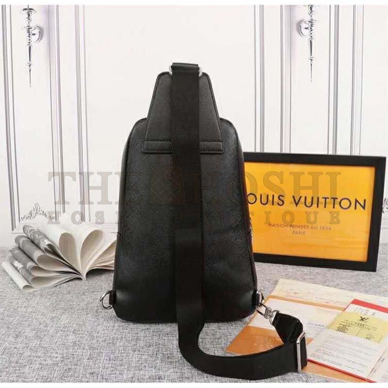 L0vis Vvtt0n LV Men Avenue Sling Bag Taiga Leather-Black Master Quality