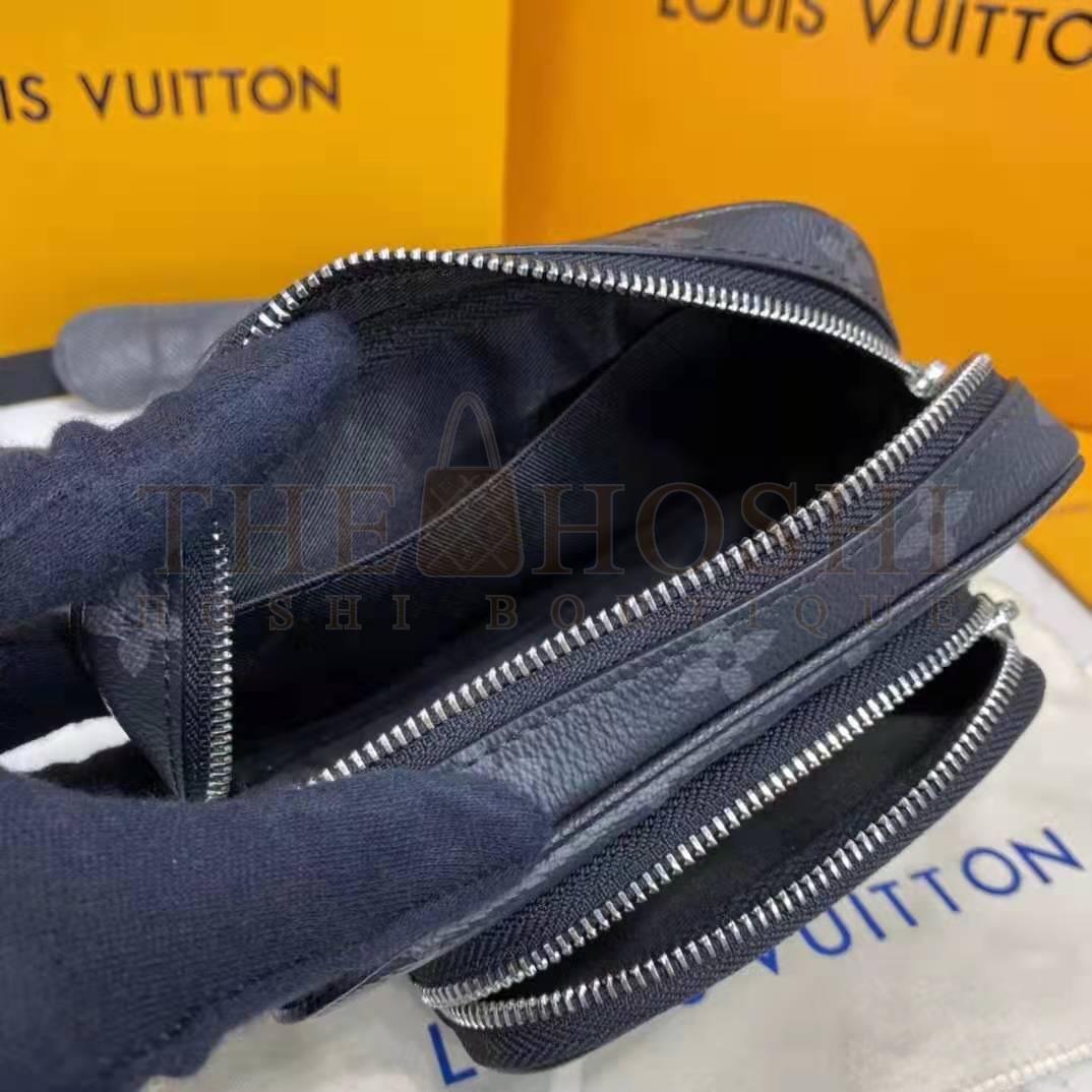 L0vis Vvtt0n LV Women Outdoor Pouch Taigarama Noir Black Coated Canvas Cowhide Leather Master Quality