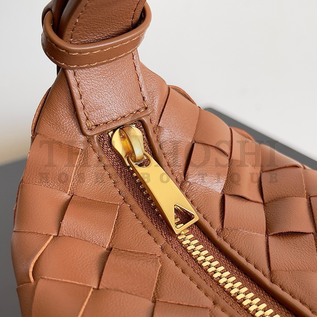 B0tt*ga Ven*ta Mini Wallace Bag in Brown Intrecciato Calfskin Master Quality