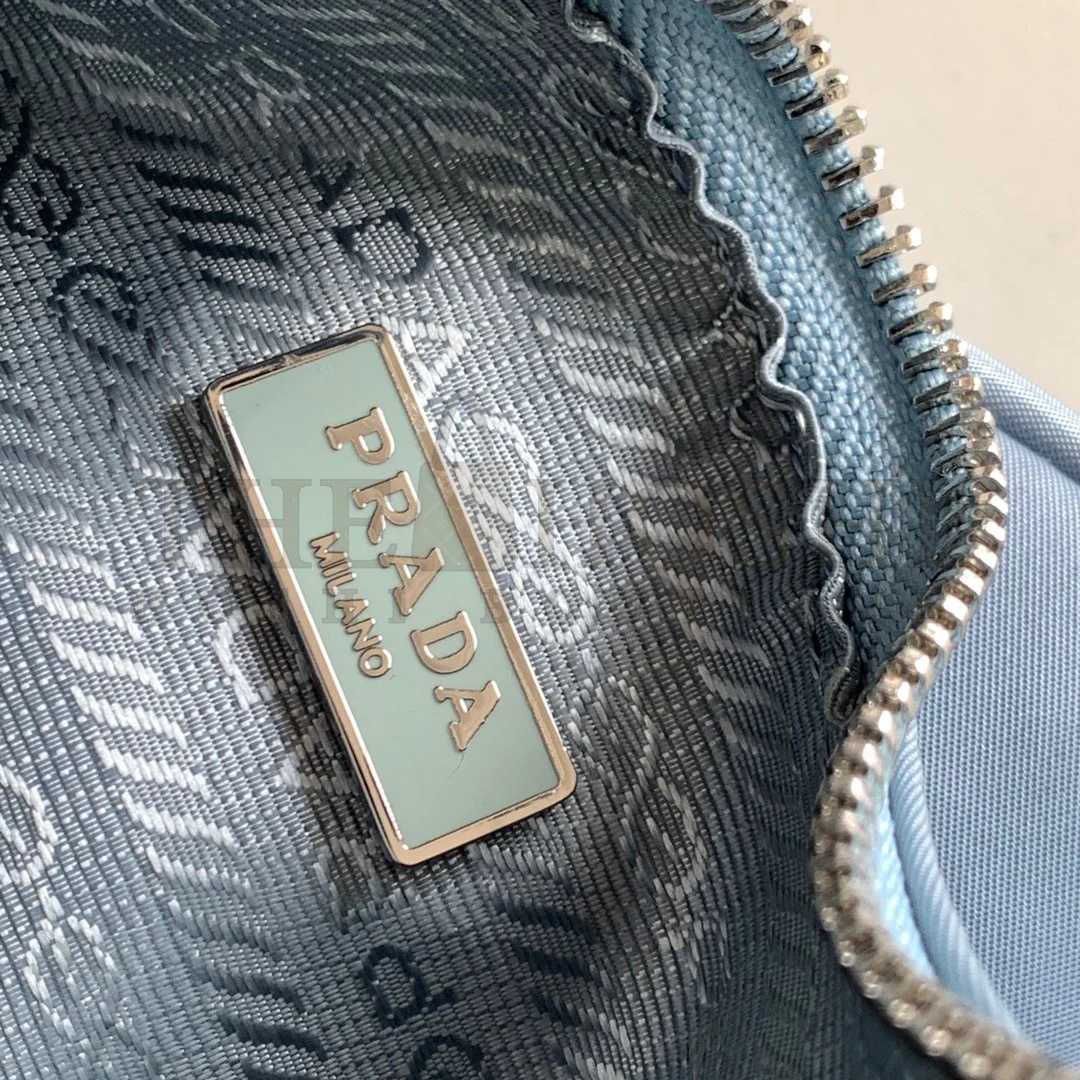 Pra*a Re-Edition 2005 Shoulder Bag In Blue Re-Nylon Master Quality