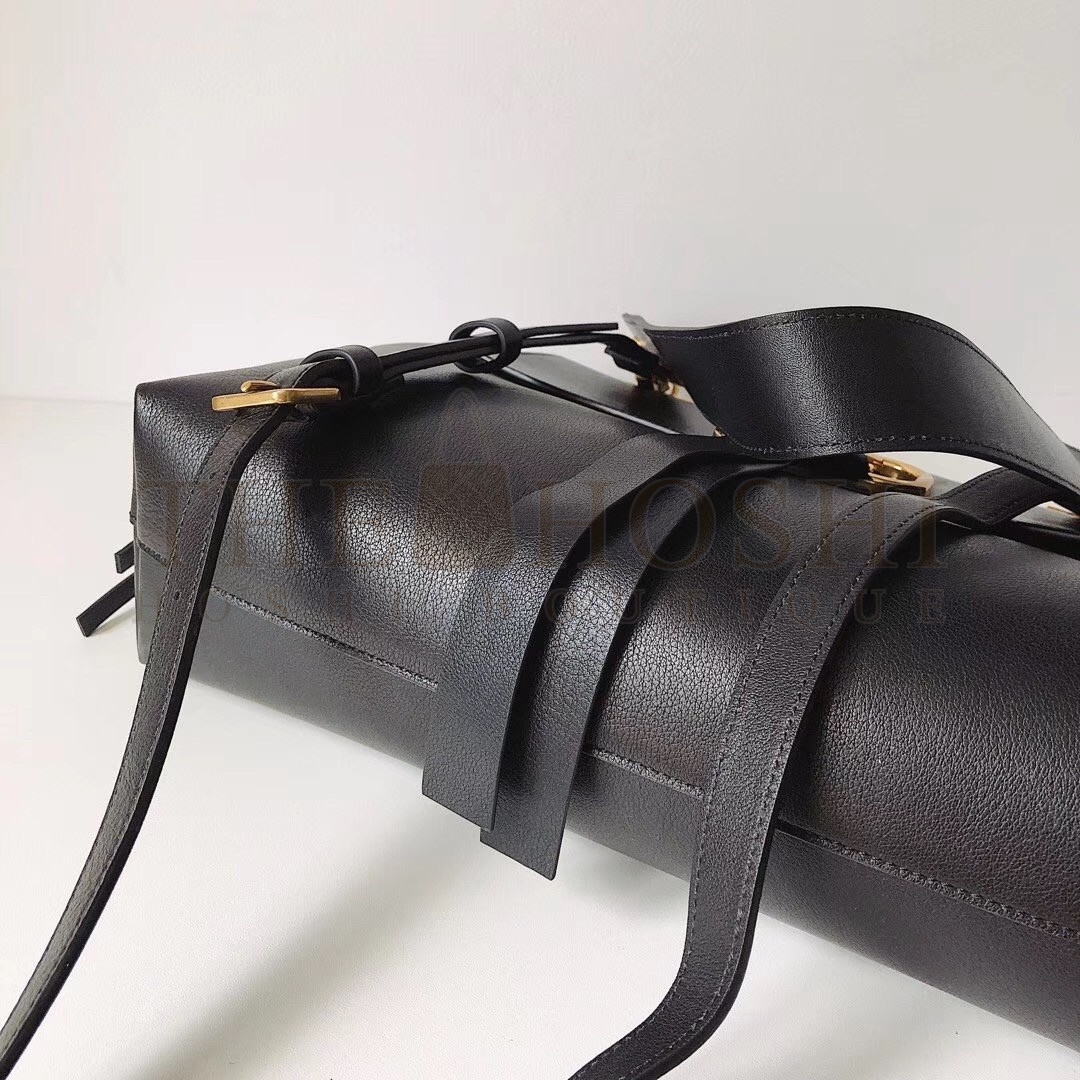 Va1e*ntin0 Small Vring Handbag In Black Buffalo Leather Master Quality
