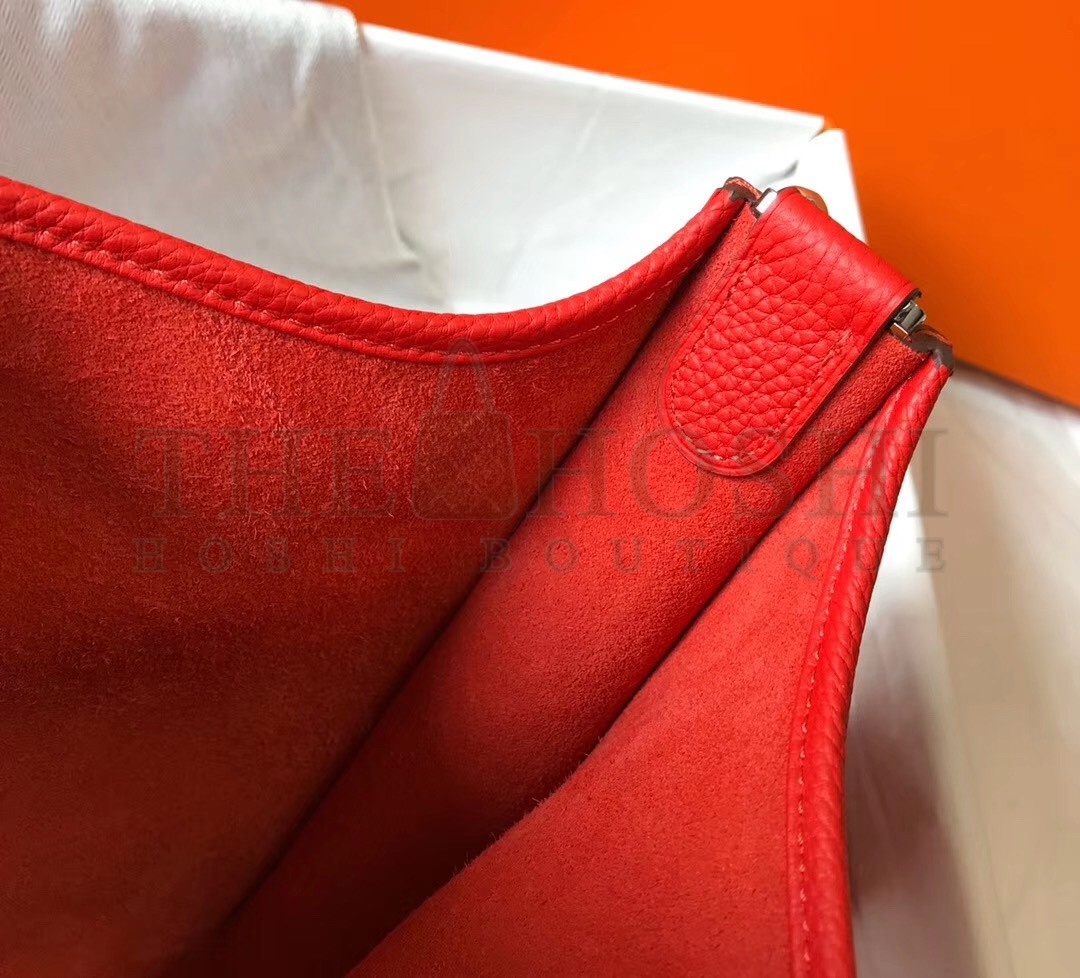 H**me5 Evelyne III 29 Bag In Red Clemence Leather Master Quality