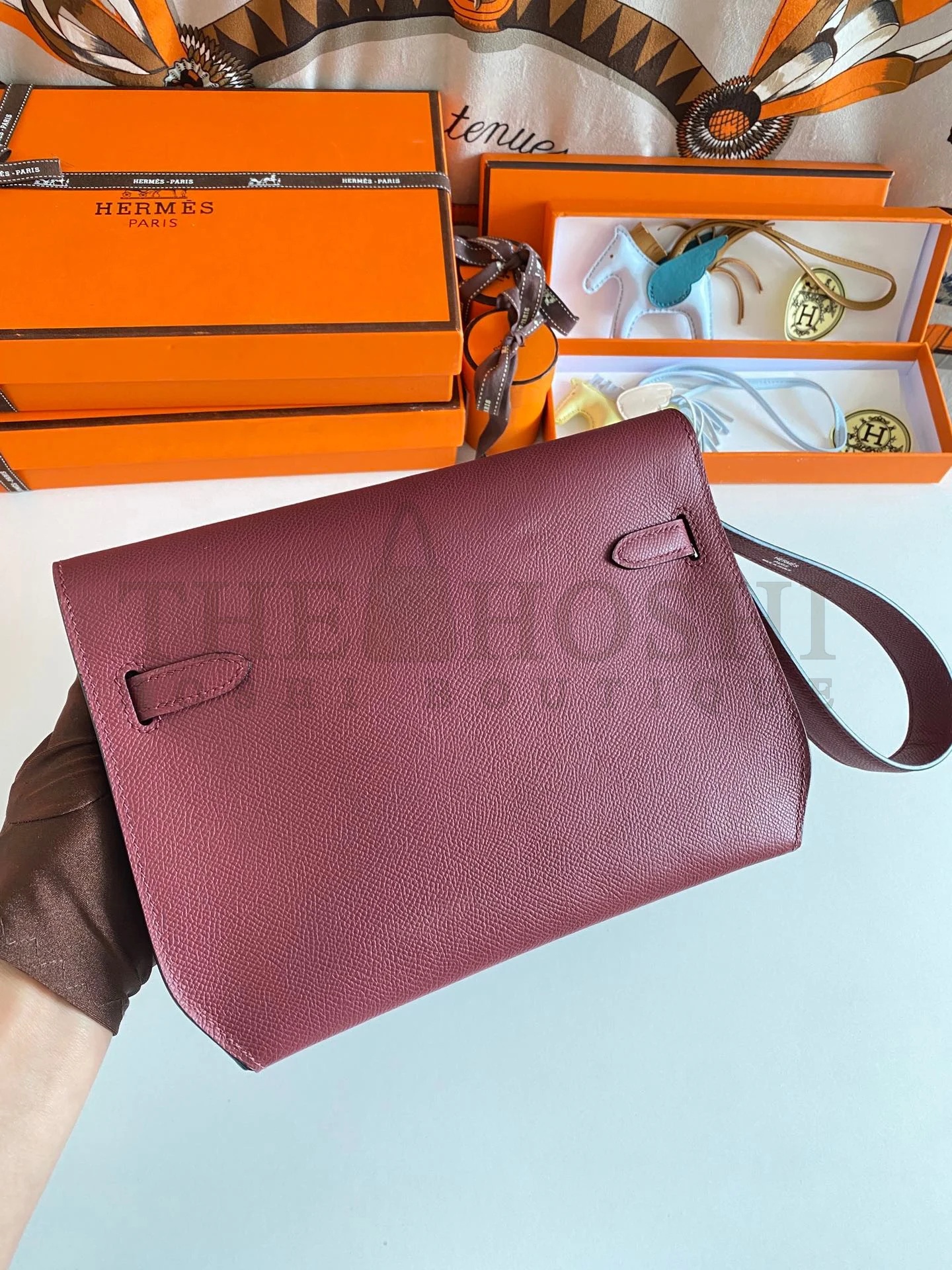 H**me5 Kelly Depeches 25 Pouch in Bordeaux Epsom Calfskin Master Quality