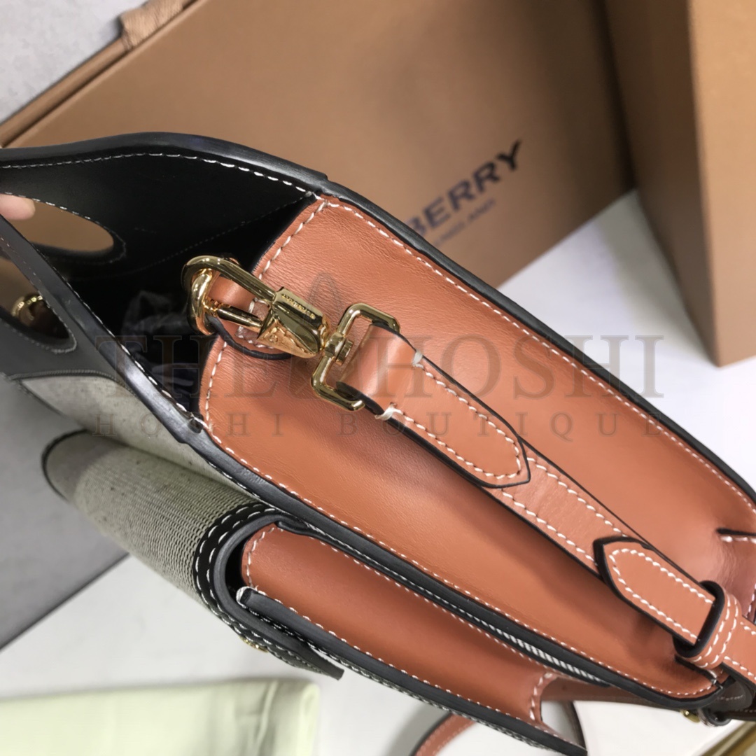 Bv*b*rry Pocket Bag - Canvas and Leather Trim 26.5x23x6 CM Master Quality
