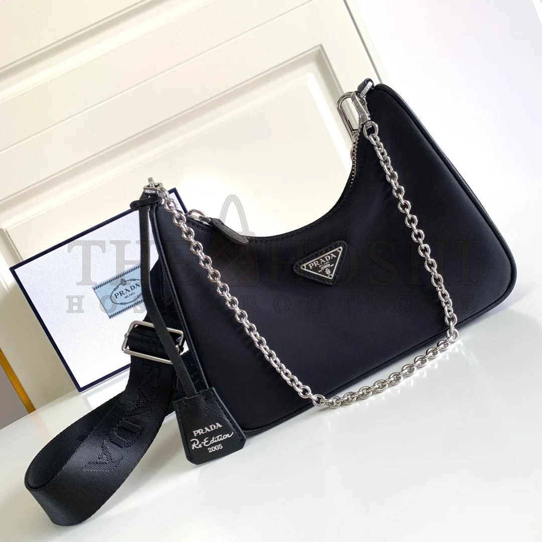 Pra*a Re-Edition 2005 Shoulder Bag In Black Re-Nylon Master Quality