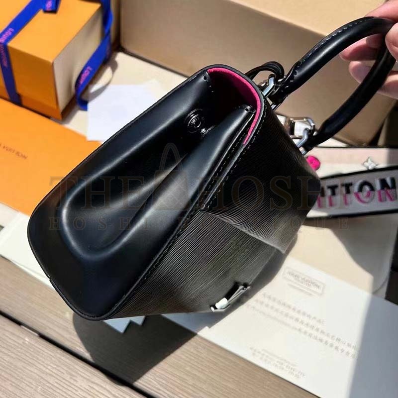 L0vis Vvtt0n LV Women Cluny Mini Handbag Black Epi Grained Cowhide Leather Master Quality