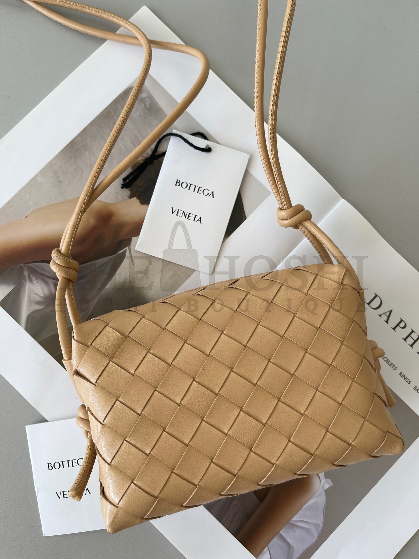 B0tt*ga Ven*ta Loop Mini Bag In Almond Intrecciato Lambskin Master Quality