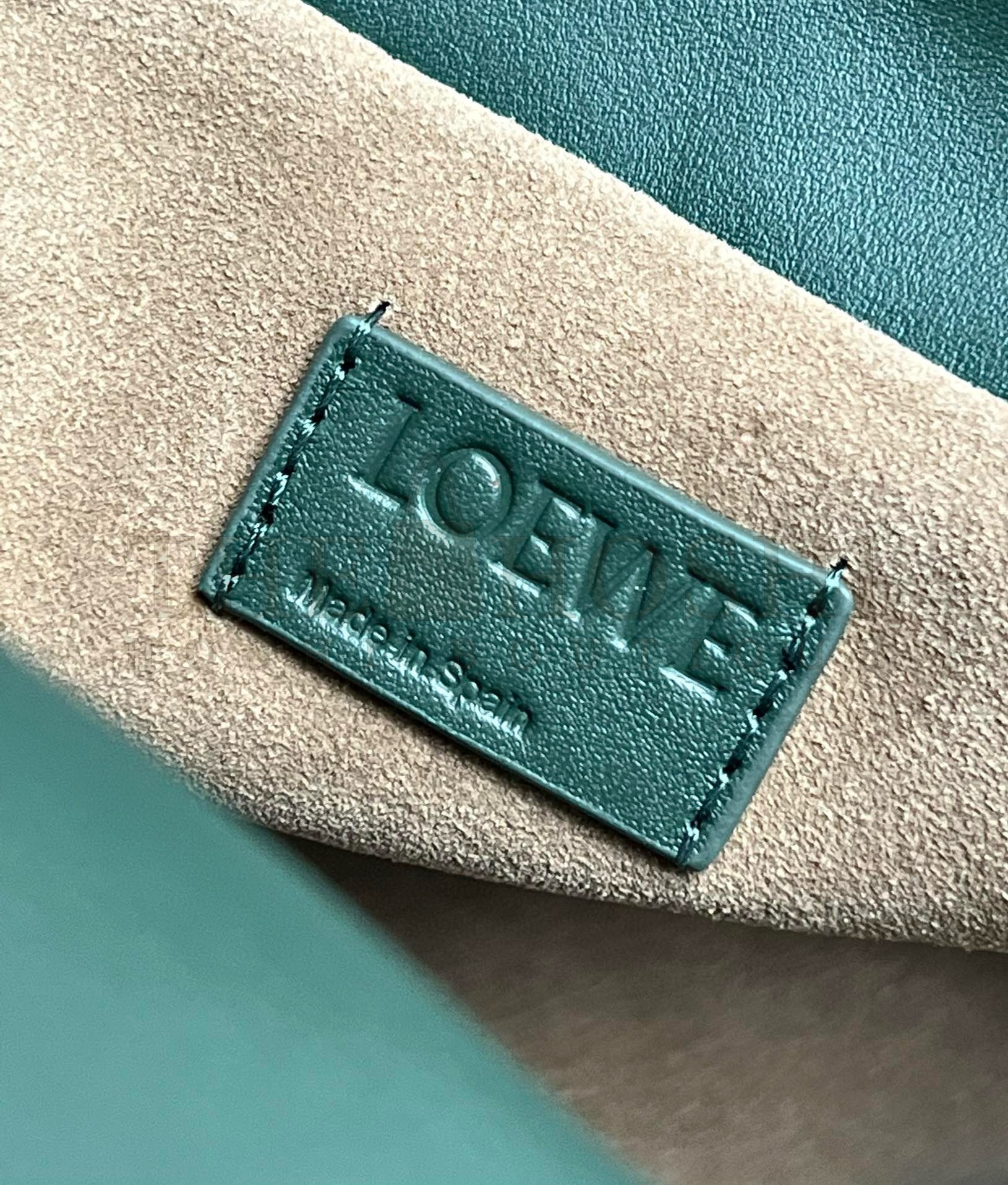 L0ew* Flamenco Clutch Bag in Bottle Green Nappa Calfskin Master Quality