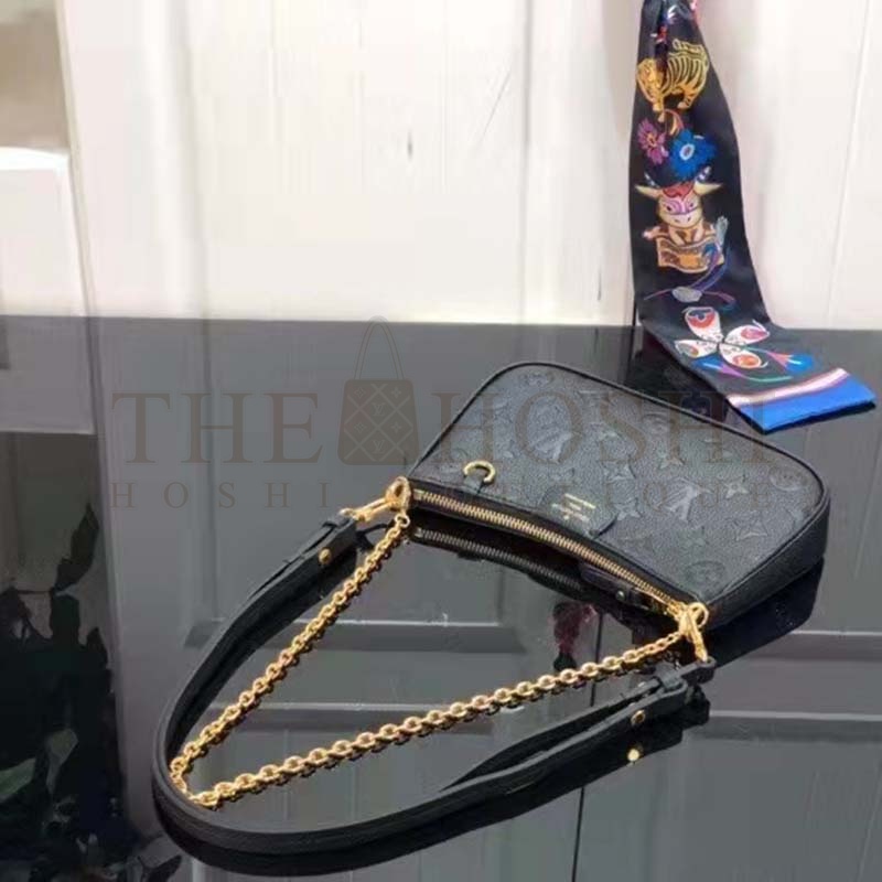 L0vis Vvtt0n LV Women Easy Pouch On Strap Black Monogram S*pple Grained Cowhide Master Quality