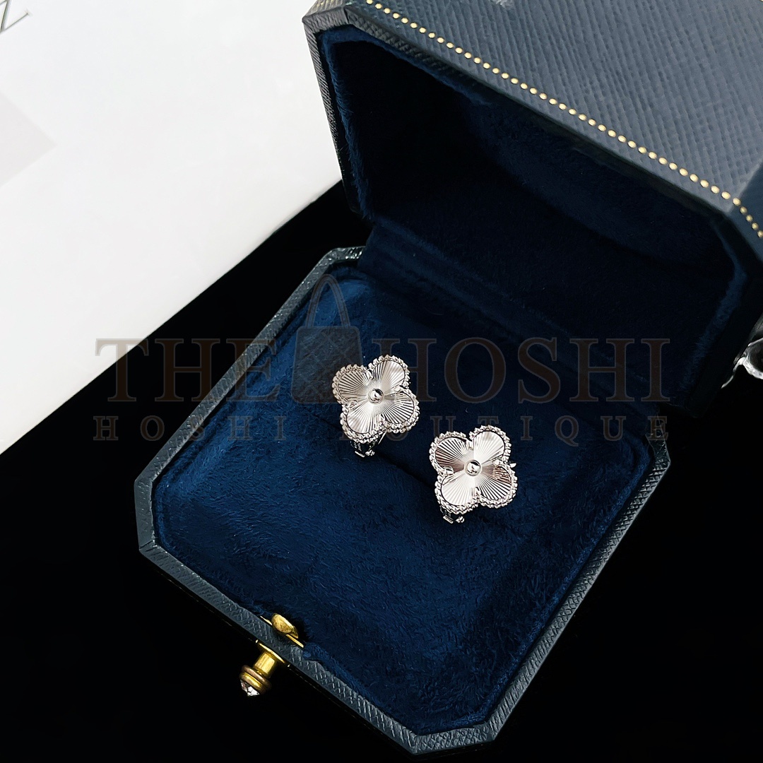V*n Cl**f & Arpels Clover Stud Earrings, Vintage Alhambra earrings Master Quality