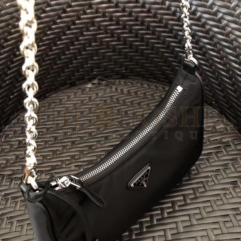 Pra*a Re-Edition 2005 Shoulder Bag In Black Nylon Master Quality
