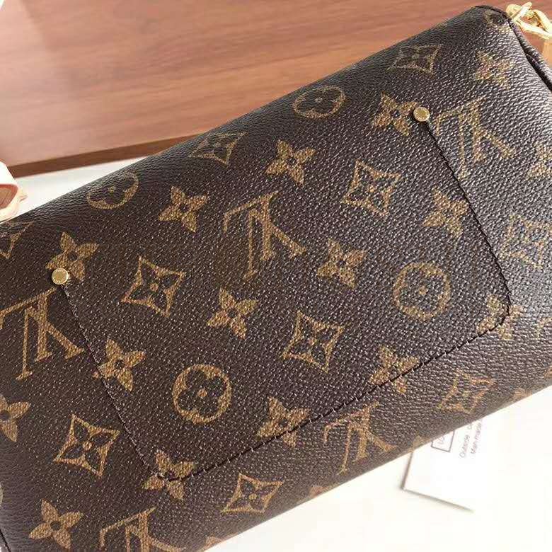 L0vis Vvtt0n LV Women Favorite MM Clutch in Monogram Coated Canvas-Brown Master Quality