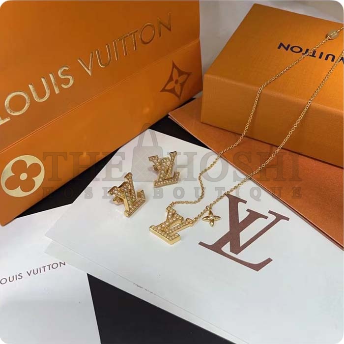 L0vis Vvtt0n Women LV Iconic Pearls Earrings Metal Gold-Color Finish White Resin Pearls Enamel Master Quality
