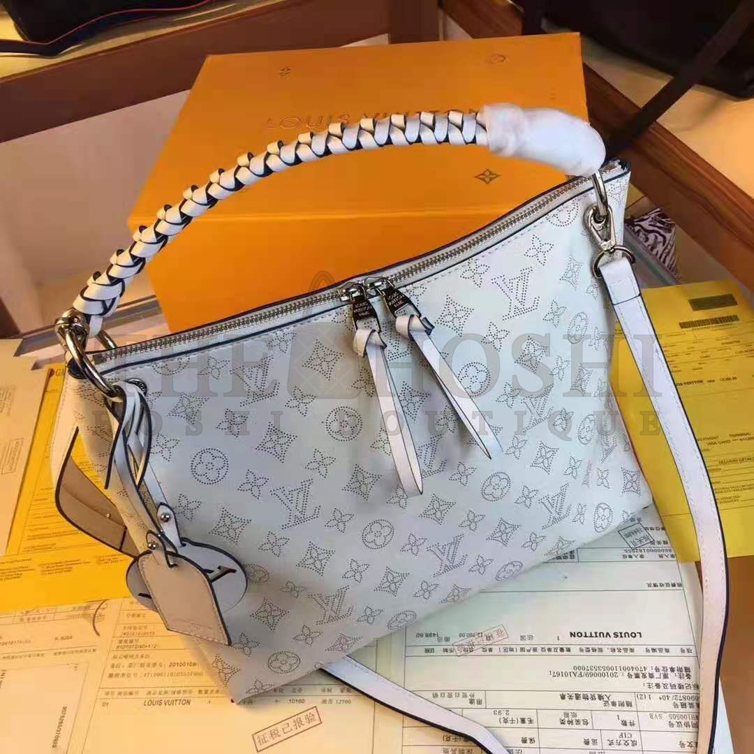 L0vis Vvtt0n LV Women Beaubourg Hobo Bag Snow White Mahina Perforated Calf Leather Master Quality