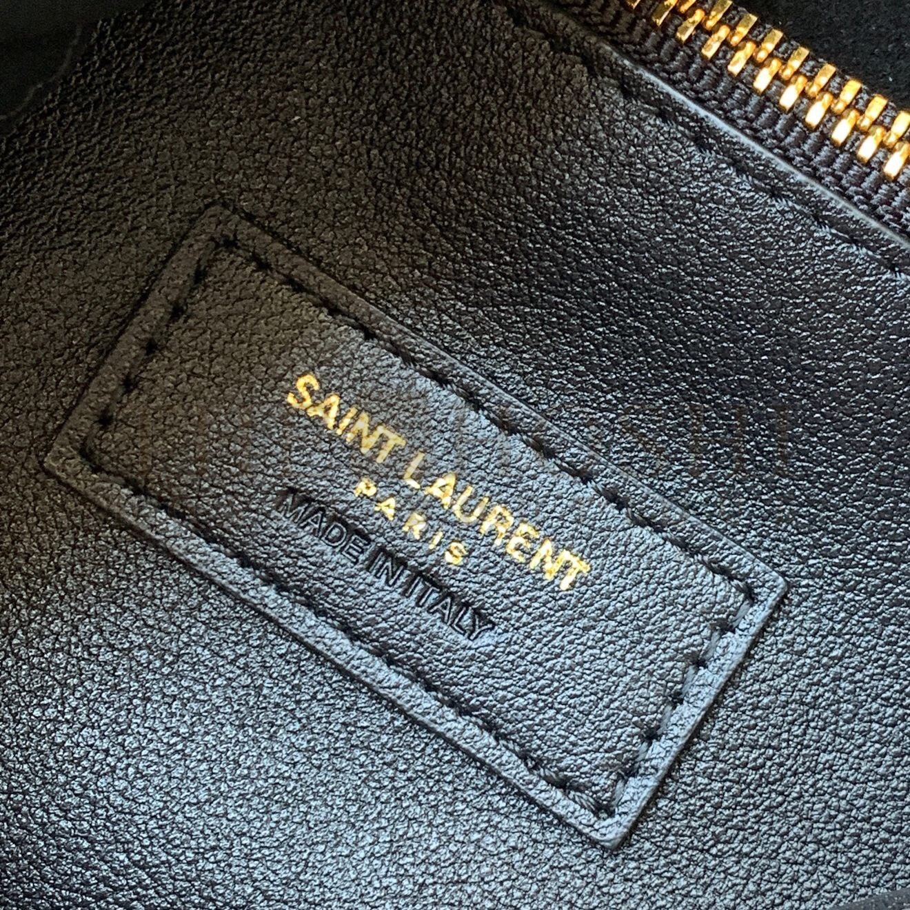 Sa1nt Lau*nt Le 5 A 7 Soft Small Shoulder Bag in Black Leather Master Quality