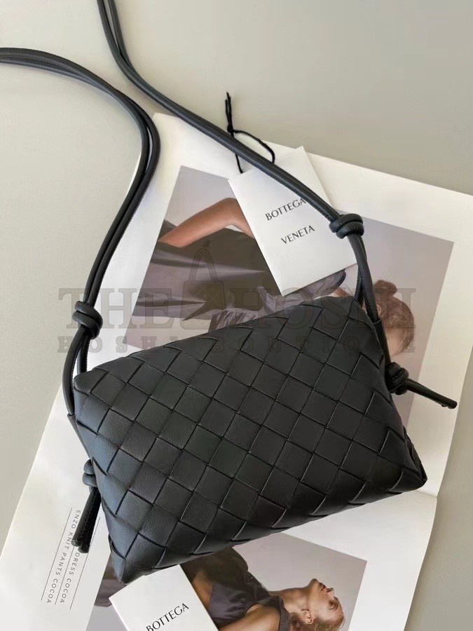 B0tt*ga Ven*ta Mini Loop Bag In Black Intrecciato Lambskin Master Quality