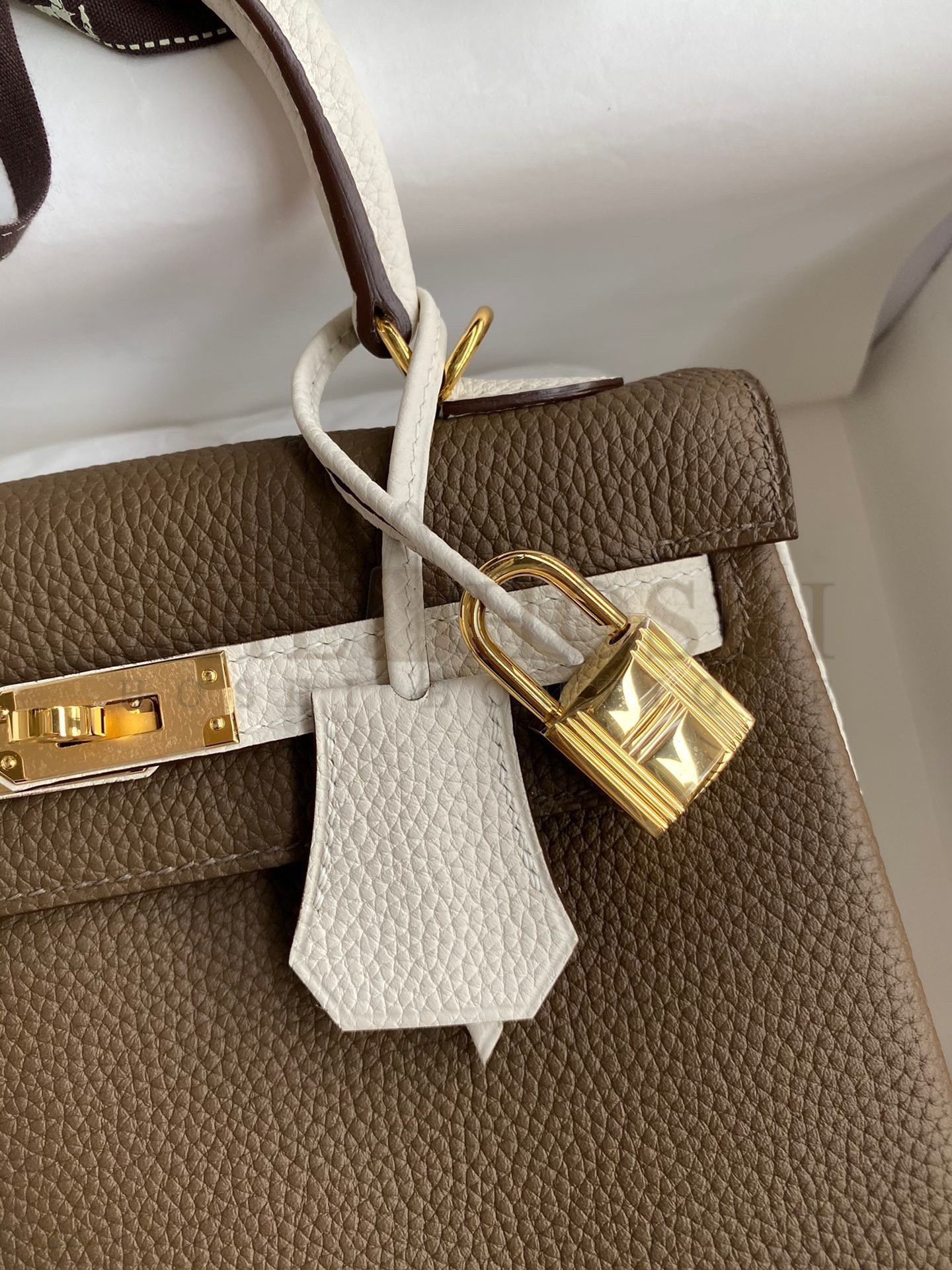H**me5 Kelly Retourne 25 Bicolor Bag in Taupe and Craie Clemence Calfskin Master Quality
