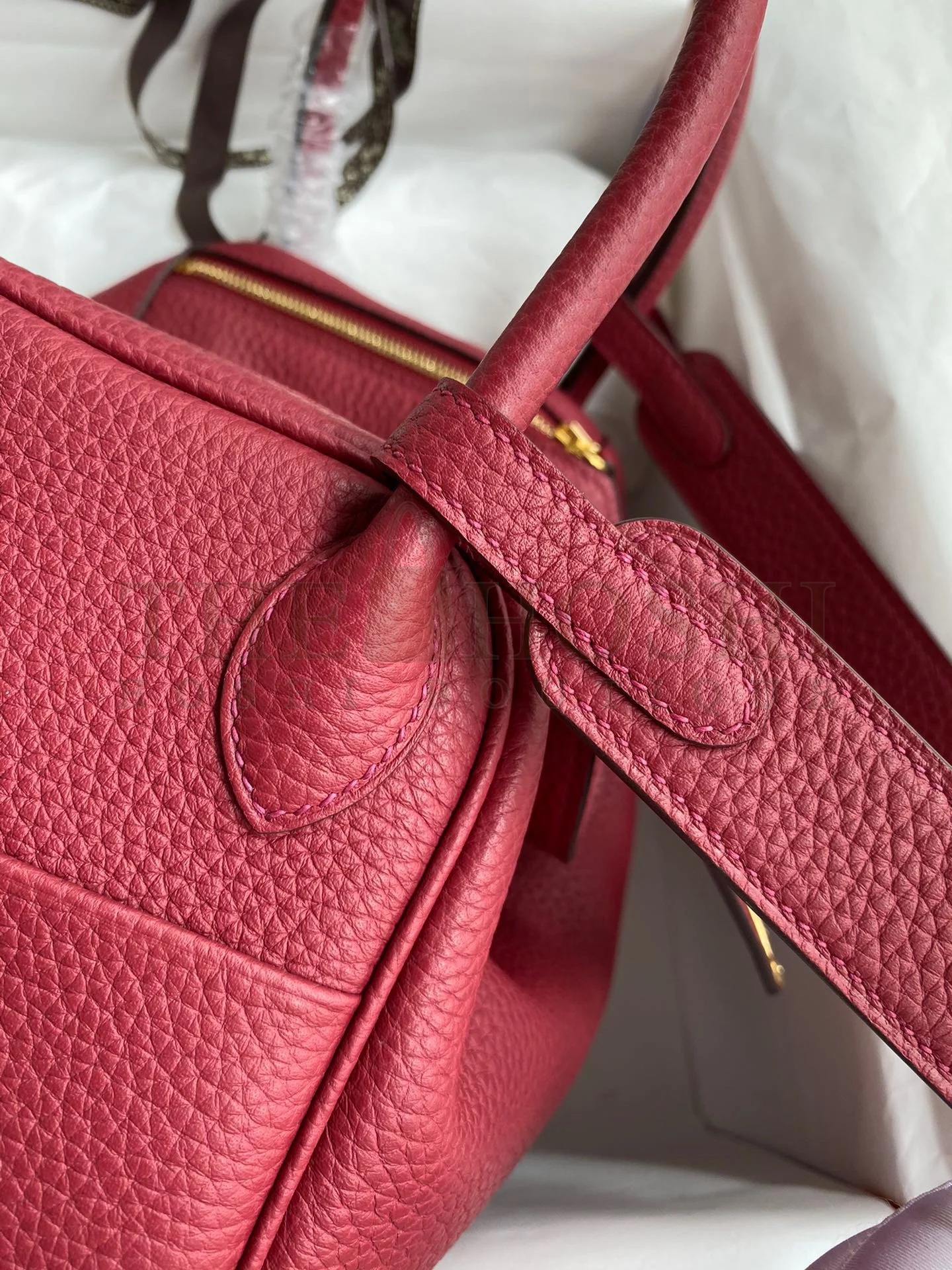 H**me5 Lindy 26 Handmade Bag In Ruby Clemence Leather Master Quality
