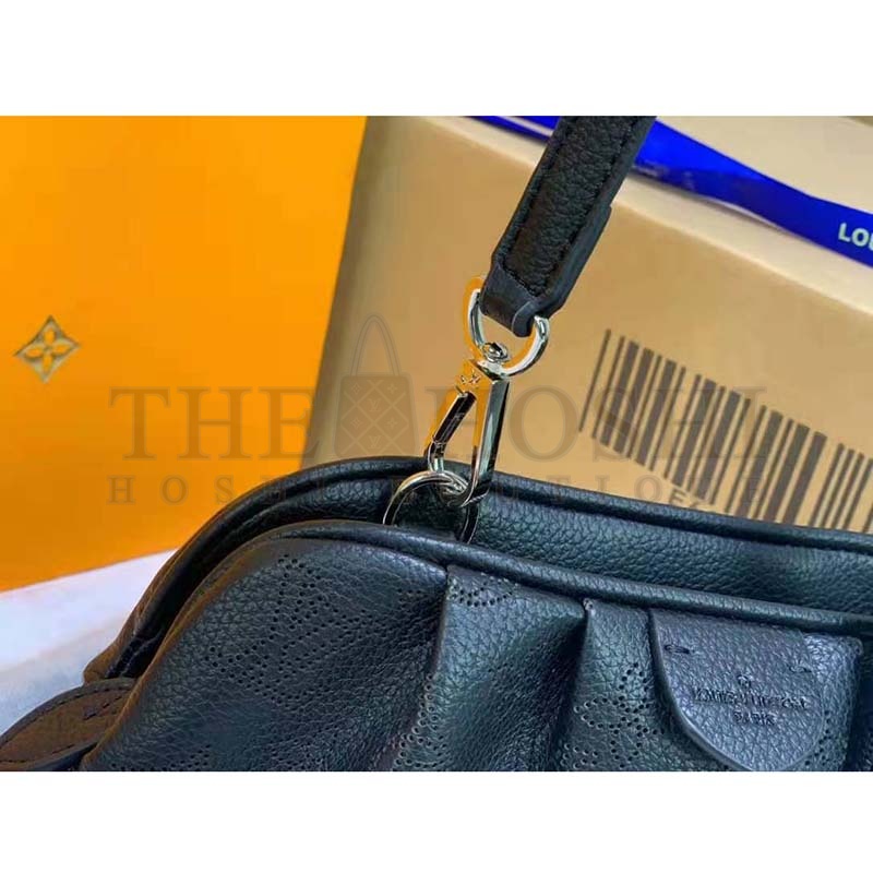 L0vis Vvtt0n LV Women Scala Mini Pouch Black Mahina Perforated Calf Leather Master Quality