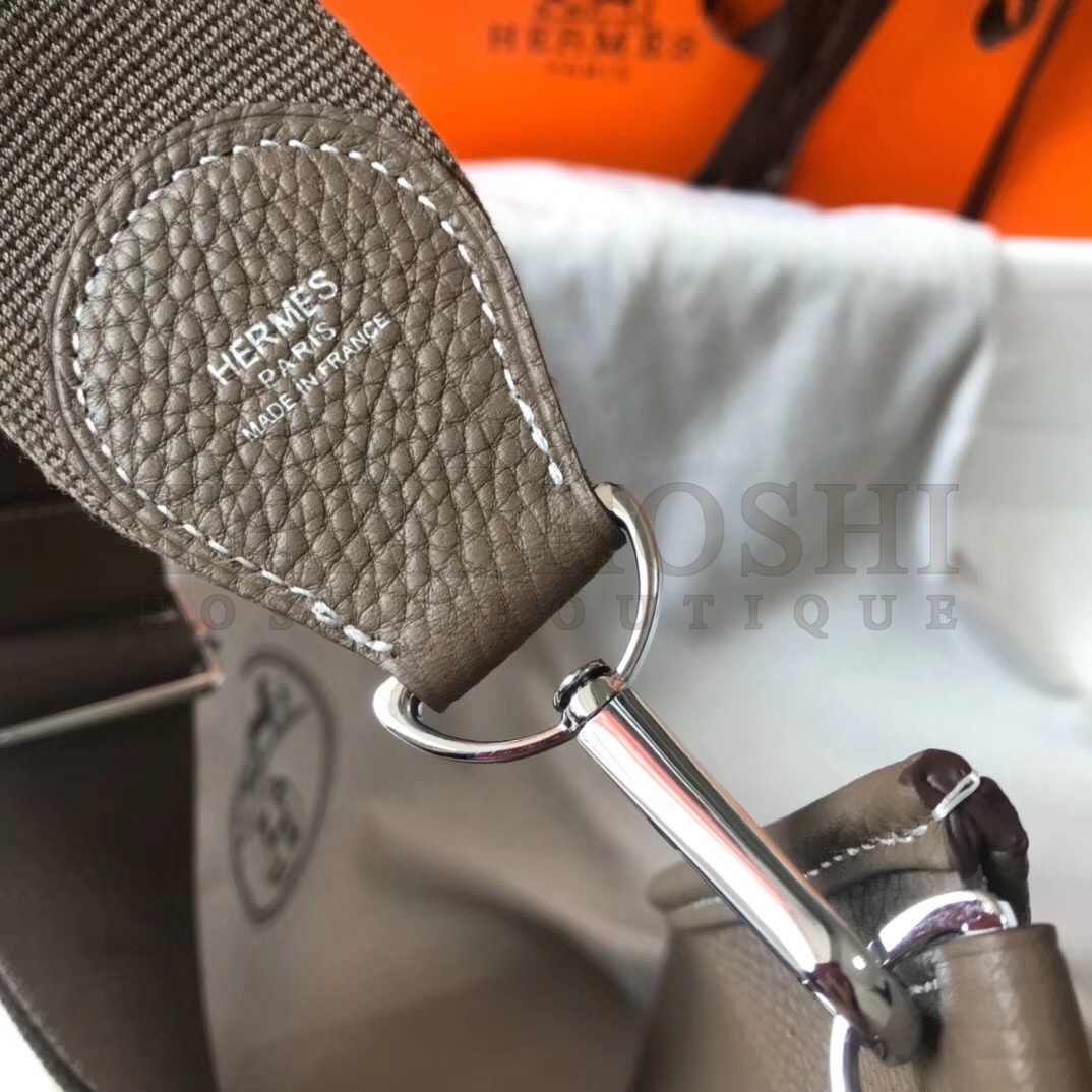 H**me5 Evelyne III 29 Bag In Taupe Clemence Leather Master Quality