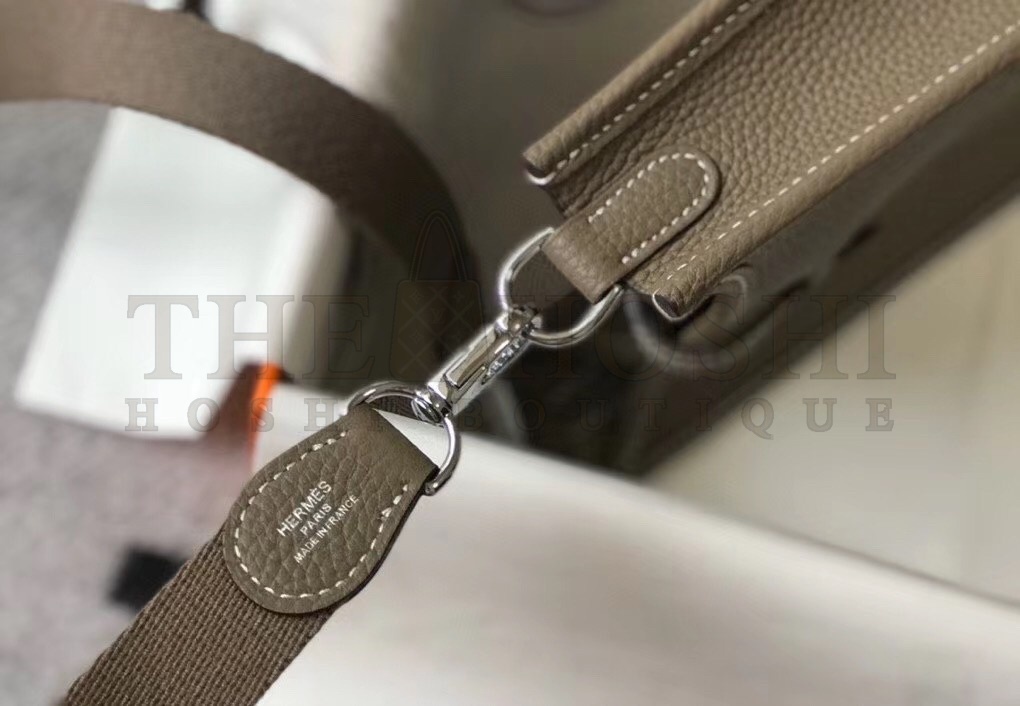 H**me5 Evelyne III TPM Bag In Taupe Clemence Leather Master Quality