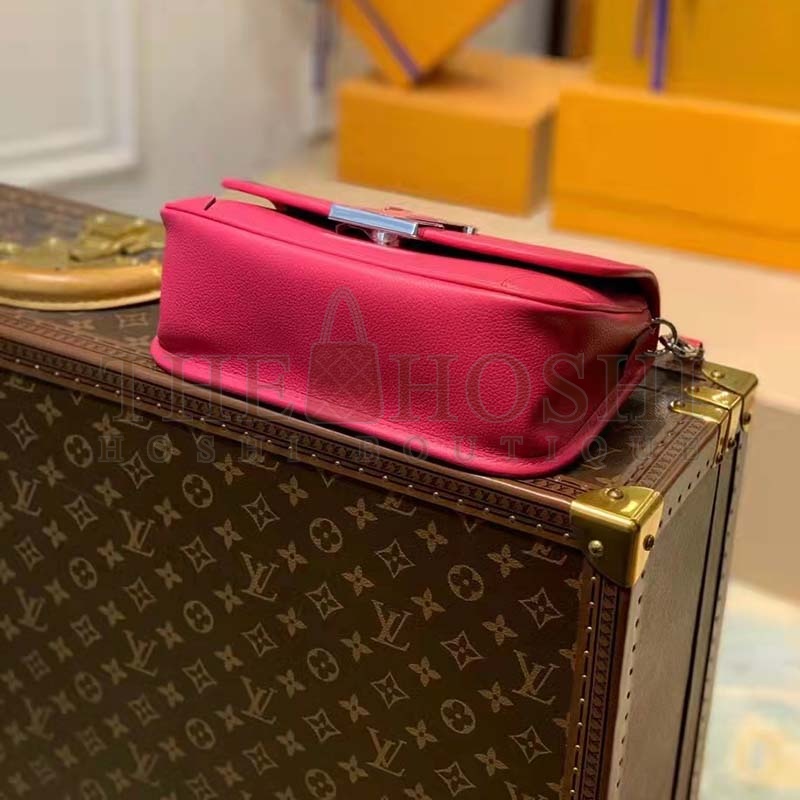 L0vis Vvtt0n LV Women Buci Crossbody Pink Epi Grained Smooth Cowhide Leather Master Quality