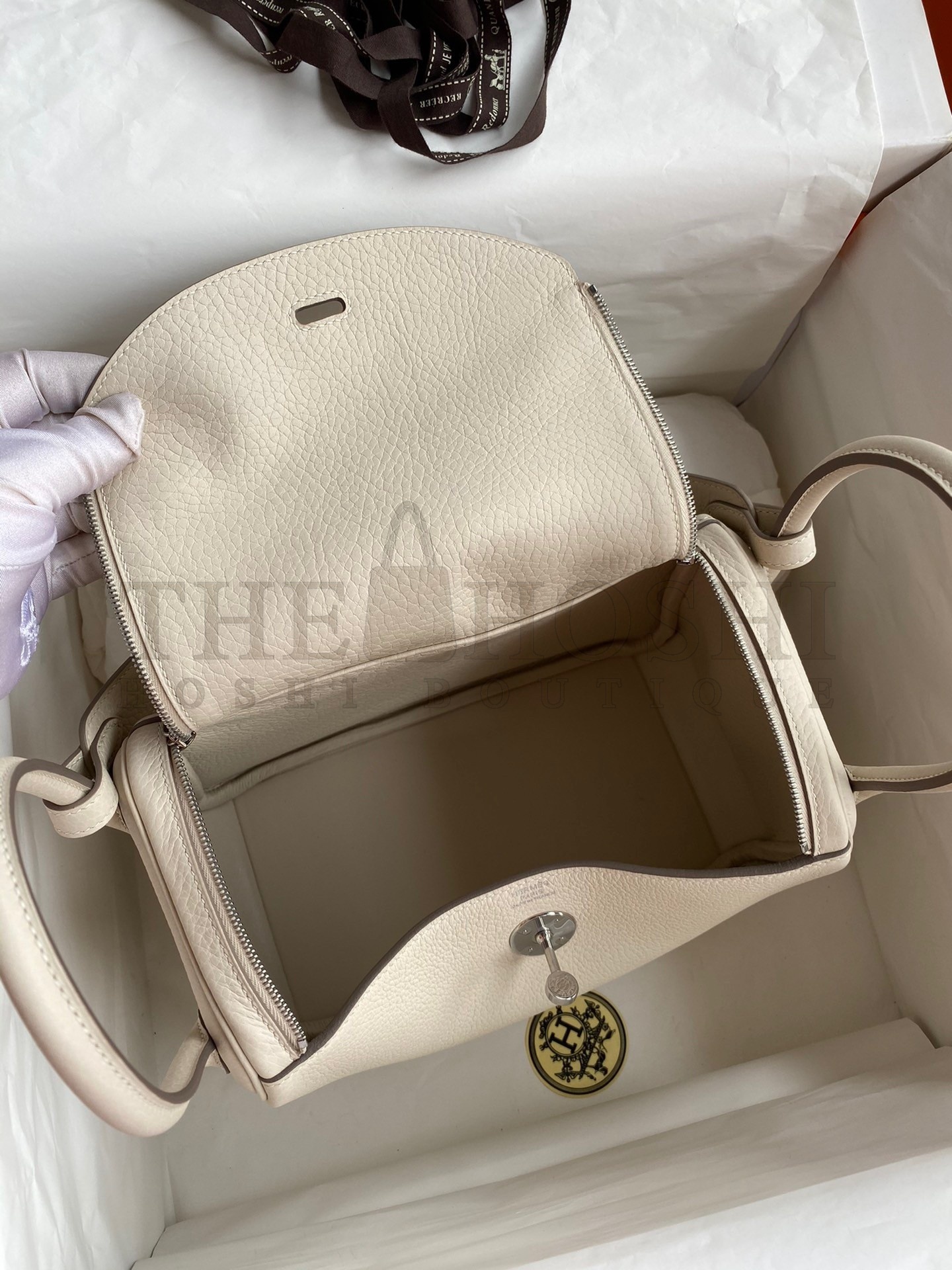 H**me5 Lindy 26 Handmade Bag In Craie Clemence Leather Master Quality