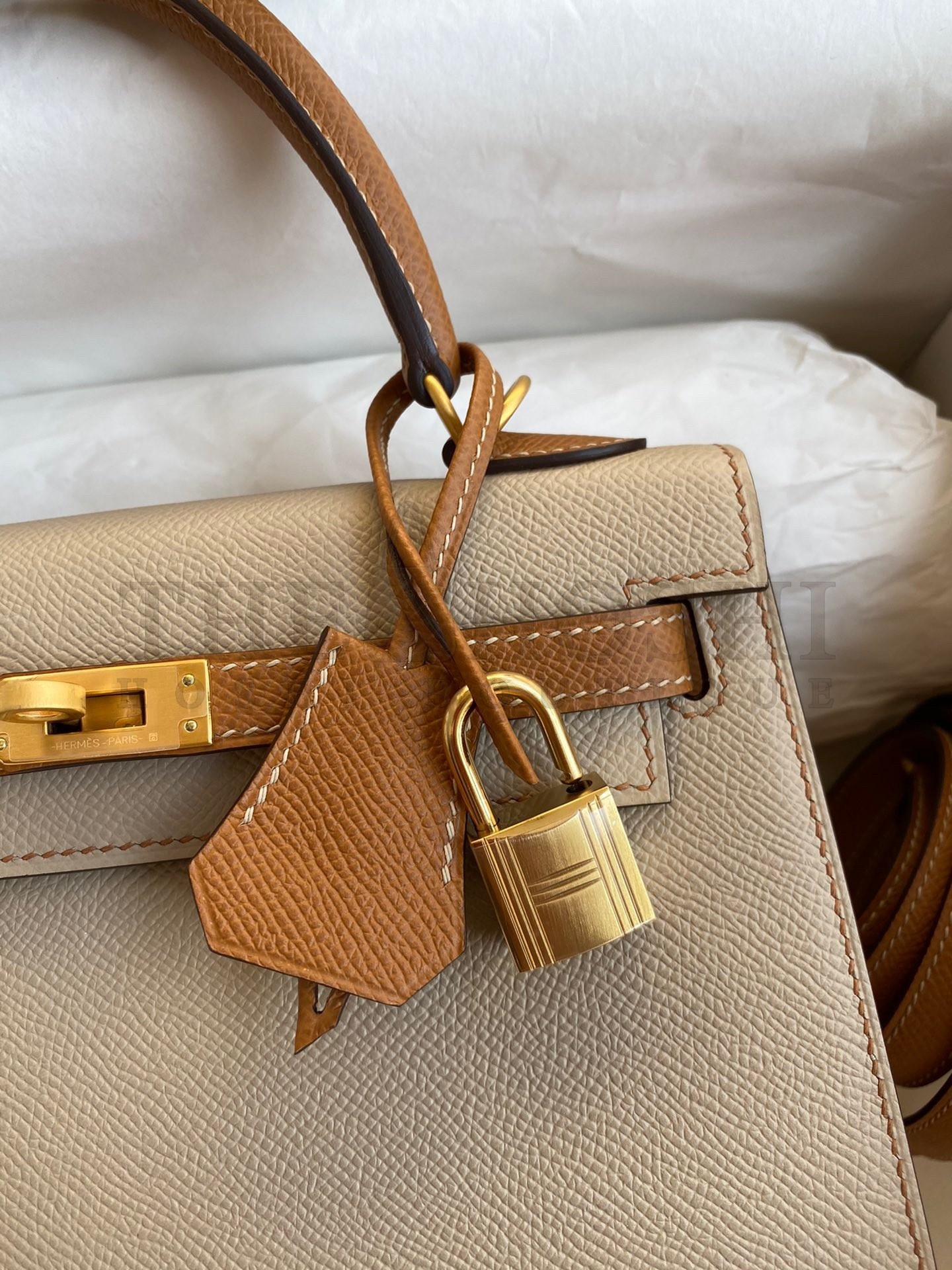 H**me5 Kelly Sellier 25 Bicolor Bag in Trench and Craie Epsom Calfskin Master Quality