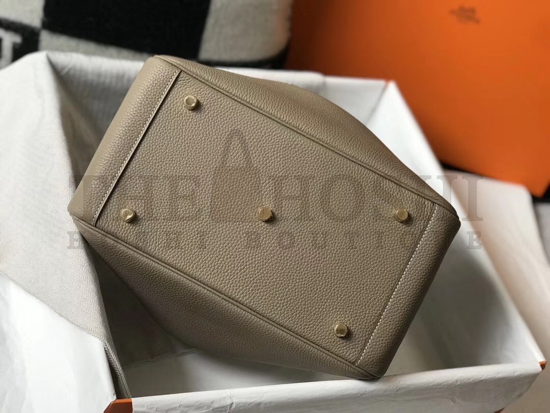 H**me5 Lindy 30cm Bag In Grey Clemence Leather Master Quality