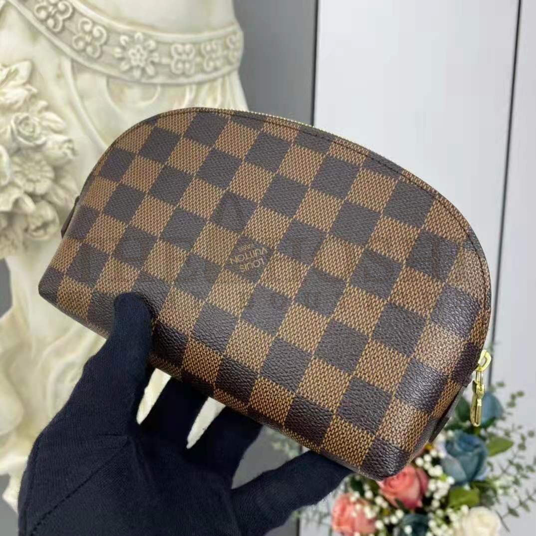 L0vis Vvtt0n LV Women Cosmetics Pouch Damier Coated Canvas Golden Brass Master Quality