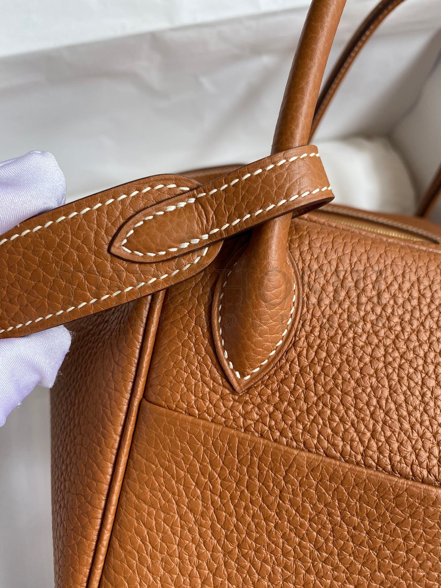 H**me5 Lindy 26 Handmade Bag In Gold Clemence Leather Master Quality