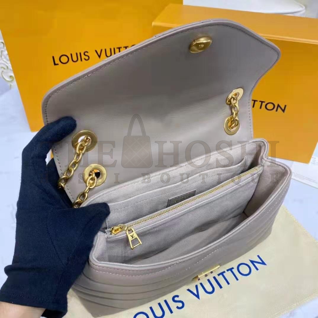 L0vis Vvtt0n LV Women New Wave Chain Bag Handbag Sandy Smooth Cowhide Leather Master Quality