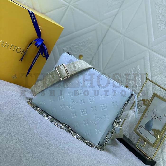 L0vis Vvtt0n LV Women Coussin PM Handbag Ice Blue Lambskin Cowhide Leather Zip Closure Master Quality