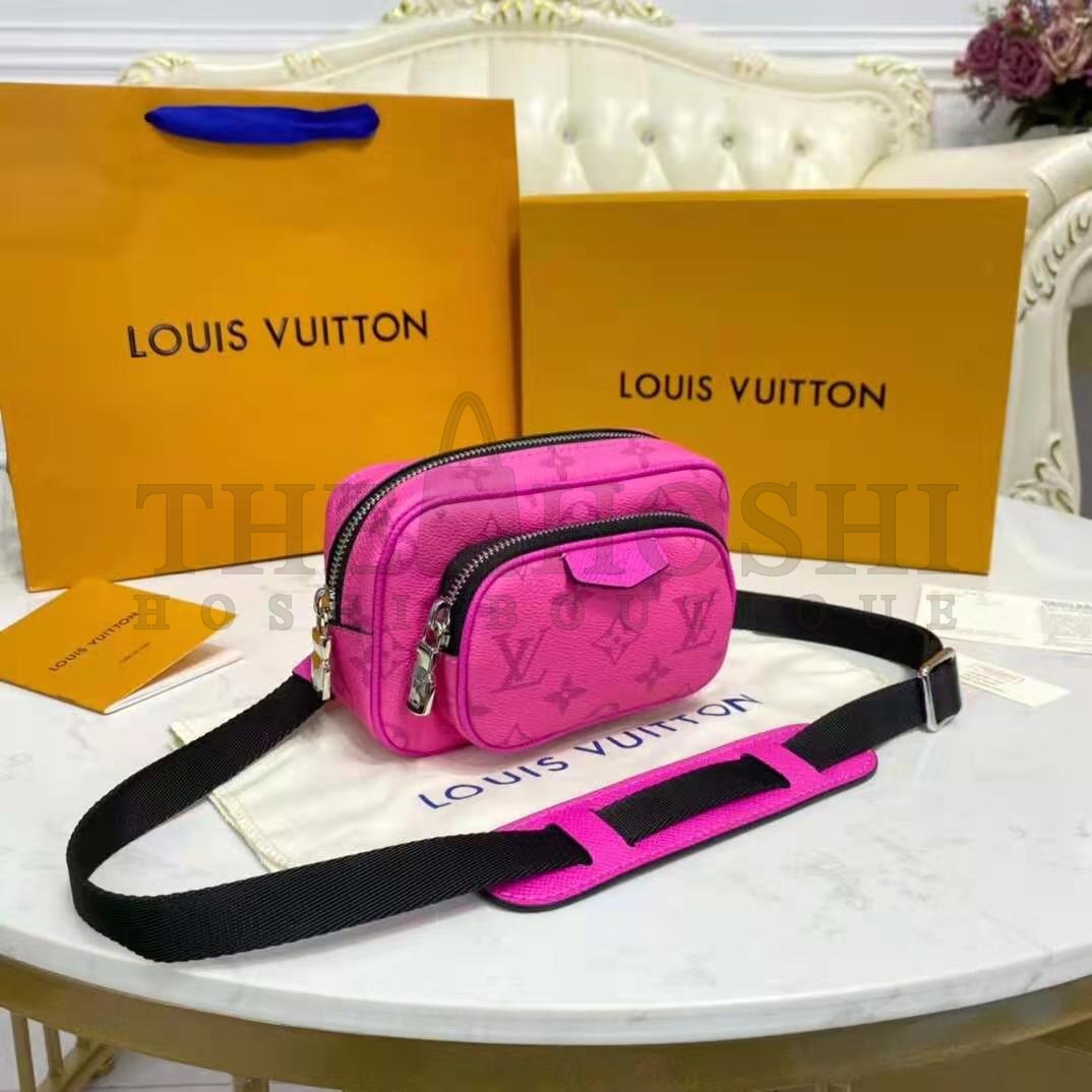 L0vis Vvtt0n LV Women Outdoor Pouch Taigarama Pink Rose Coated Canvas Cowhide Leather Master Quality
