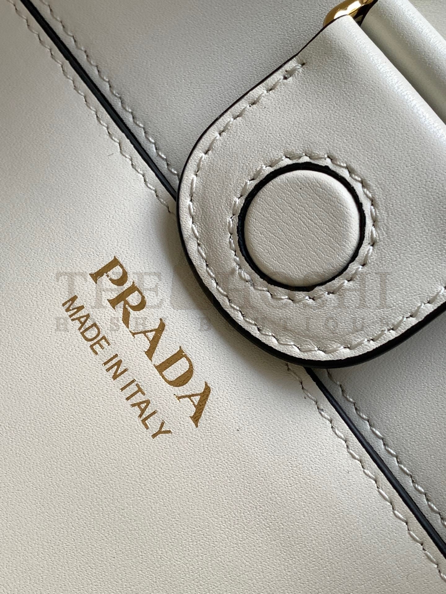 Pra*a Shoulder Bag in Woven Straw and White Leather Master Quality
