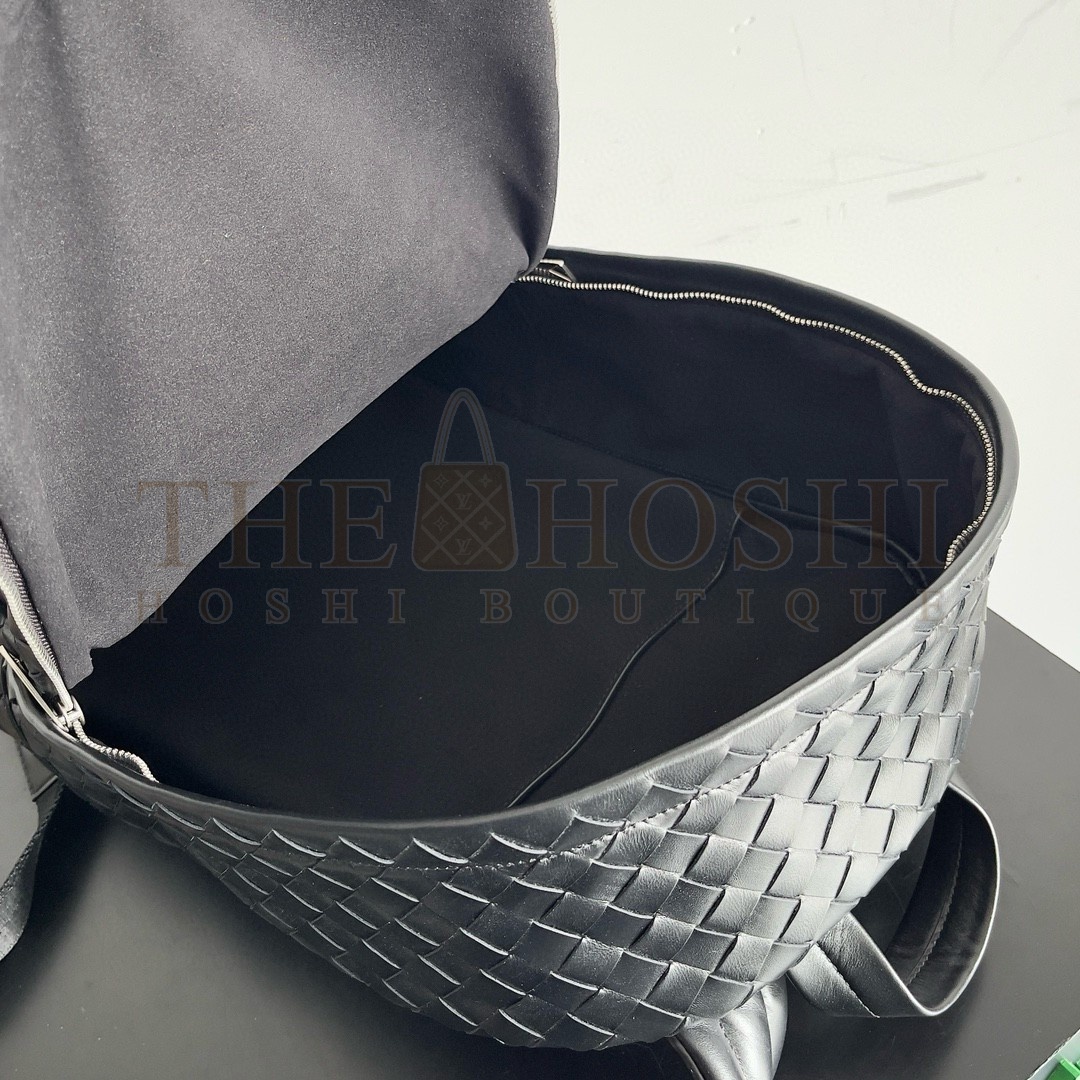 B0tt*ga Ven*ta Medium Backpack In Black Intrecciato Calfskin Master Quality
