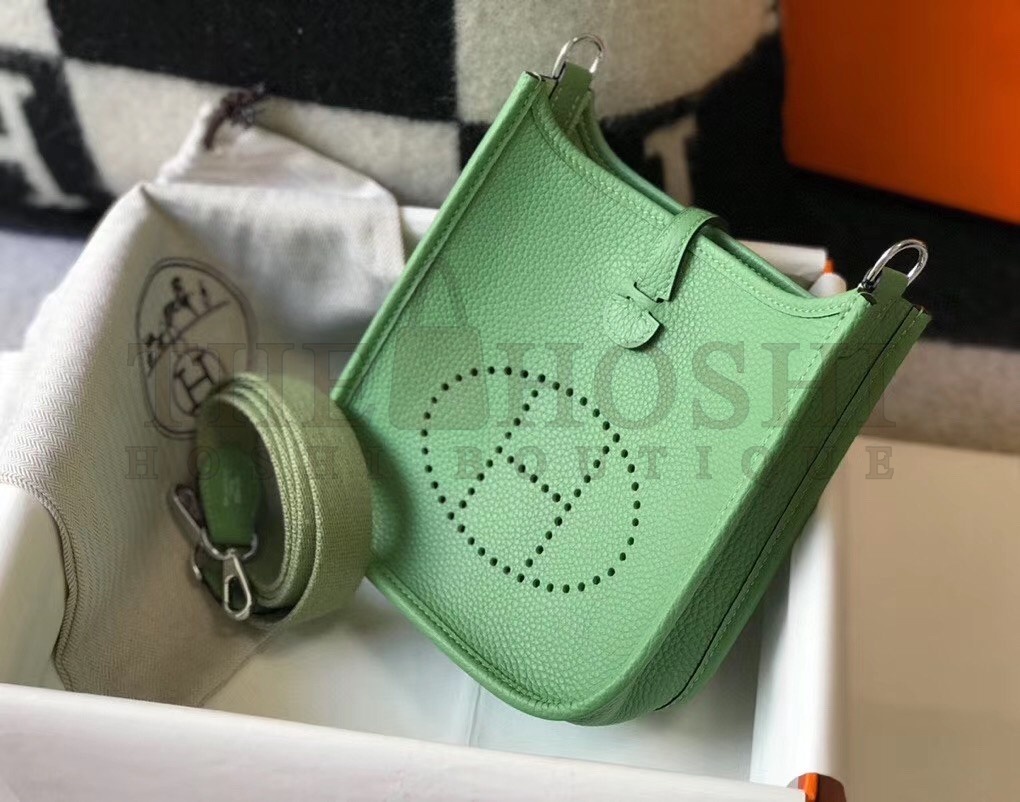 H**me5 Evelyne III TPM Bag In Vert Criquet Clemence Leather Master Quality